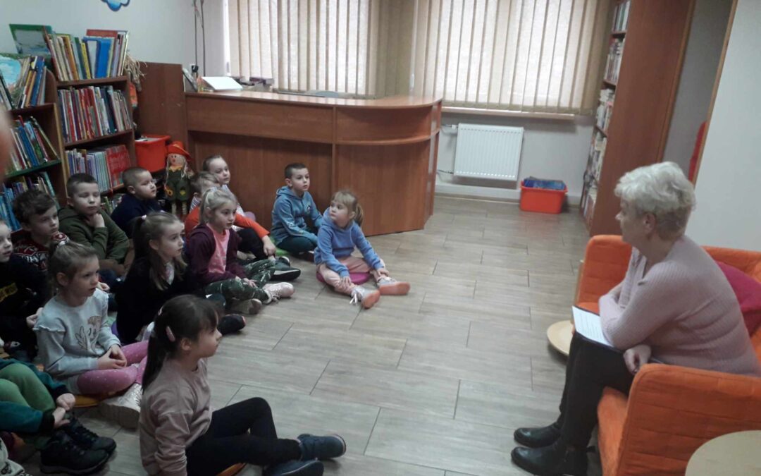 Wizyta dzieci z grupy „Tygryski” w gminnej bibliotece