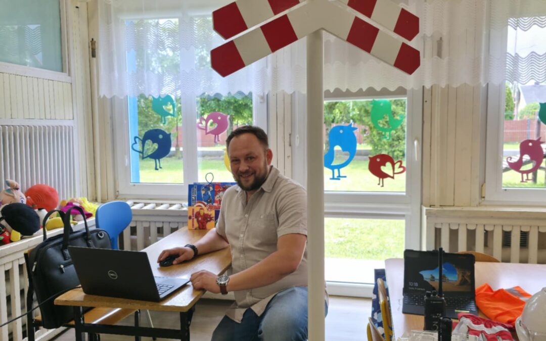 Koleją w przedszkolu – zapoznanie z zawodem maszynisty