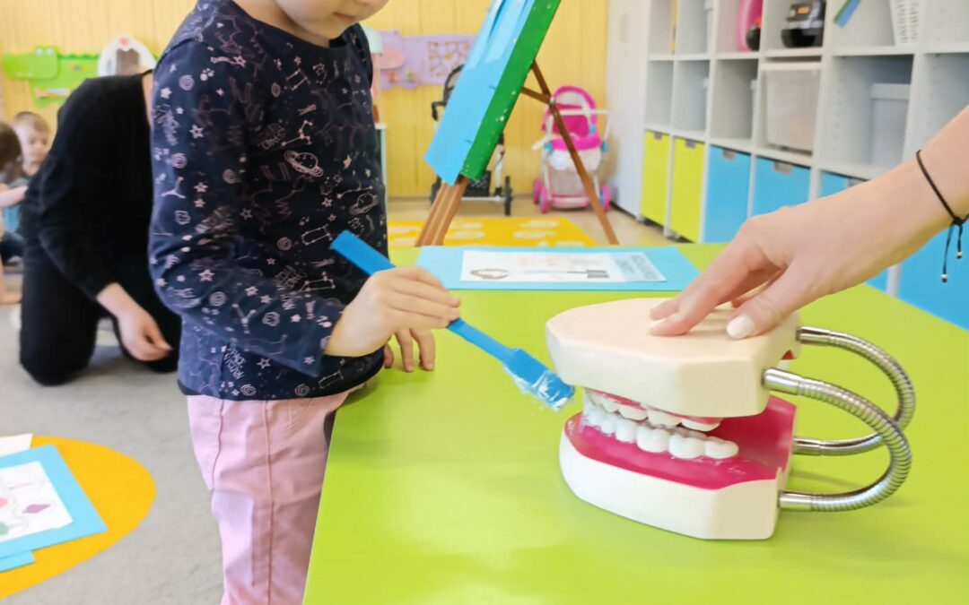 „Tropiciele” zdobywają wiedzę na temat higieny jamy ustnej 🦷